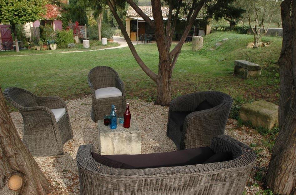 La Tuiliere En Luberon Hotell Cadenet Eksteriør bilde