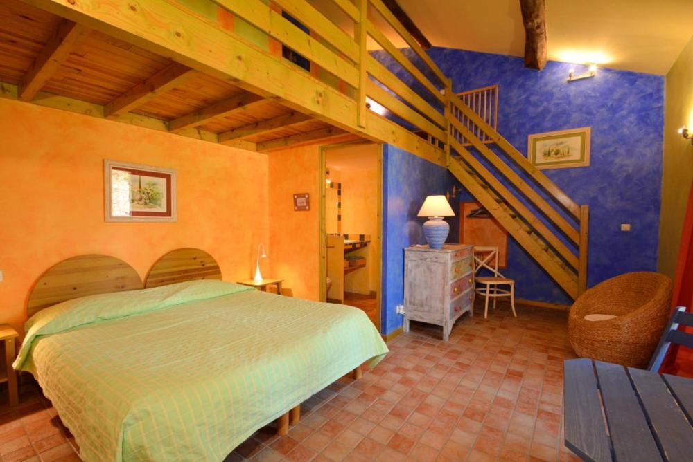 La Tuiliere En Luberon Hotell Cadenet Eksteriør bilde